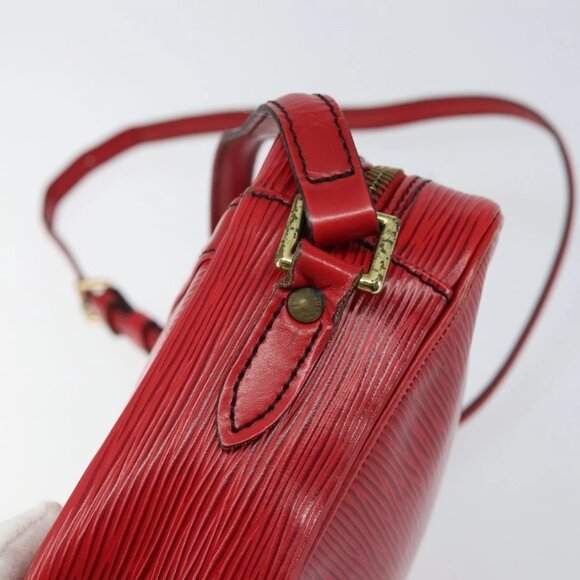 LOUIS VUITTON Epi Trocadero 23 Shoulder Bag Red - Picture 9 of 16